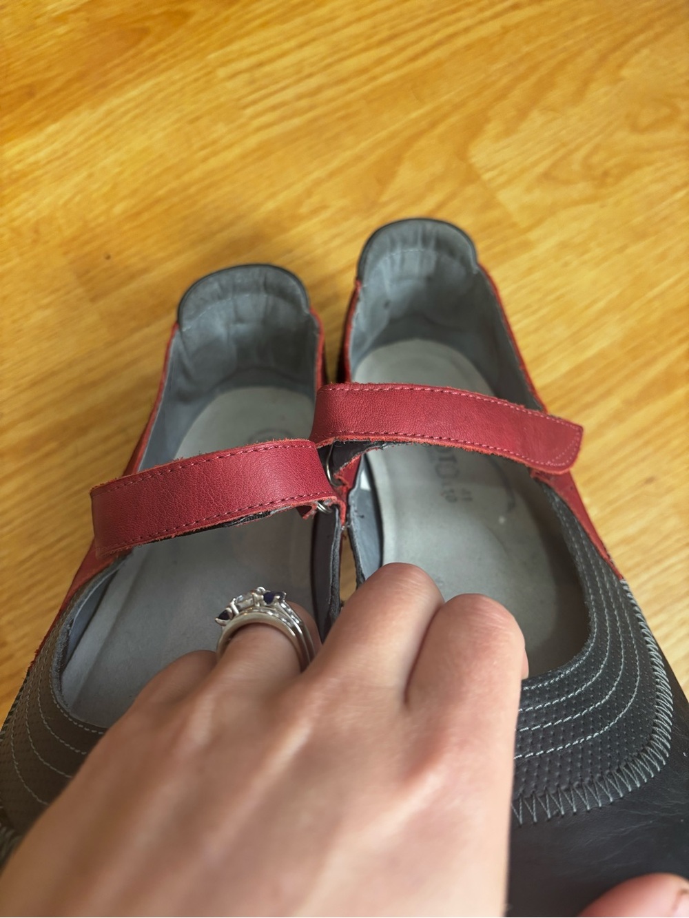 Naot Kirei Mary Jane sz 41 red black fall walking comfort support orthopedic 10 - Picture 3 of 7